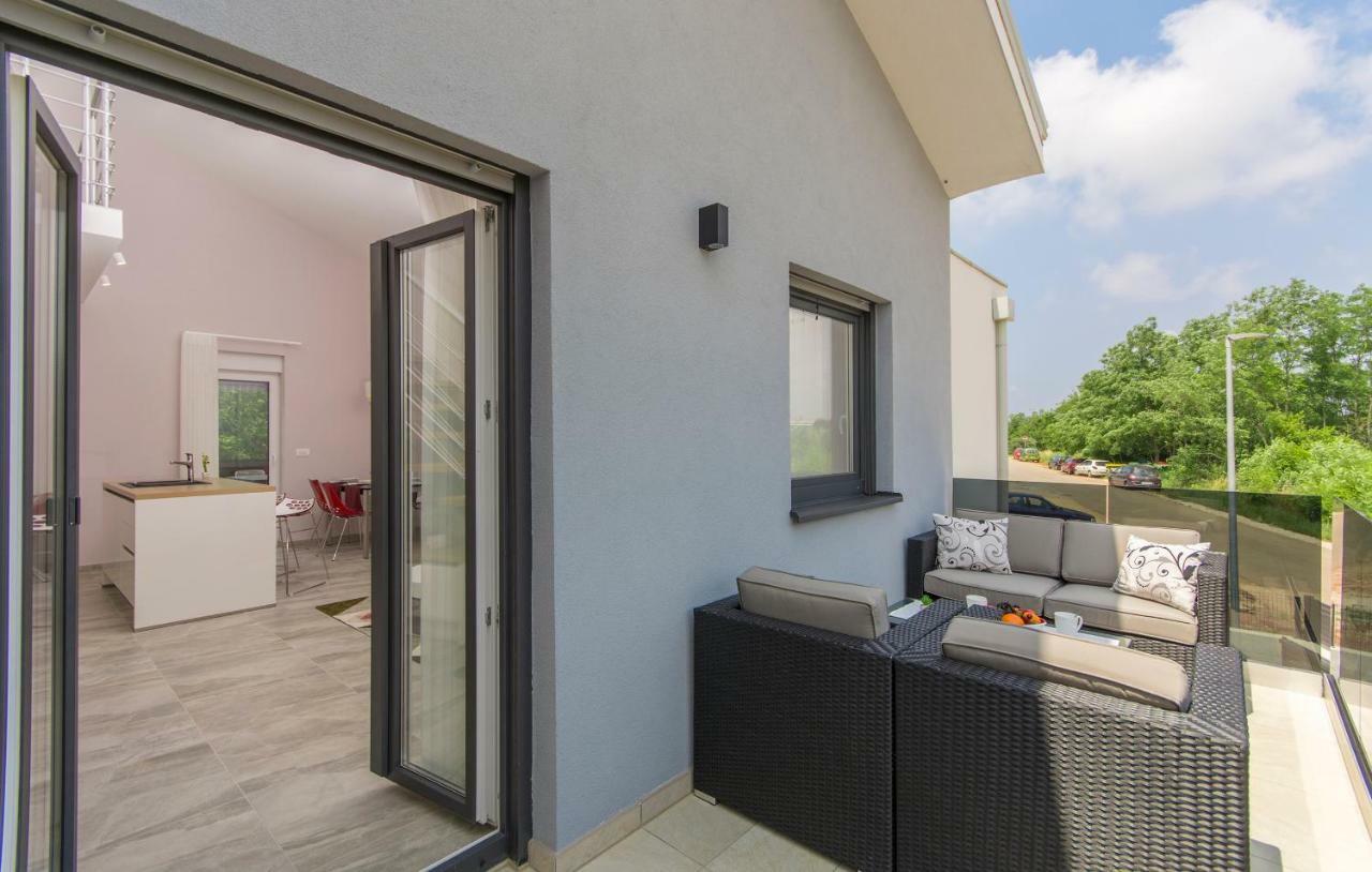 Apartment Lunne Novigrad Istria Εξωτερικό φωτογραφία